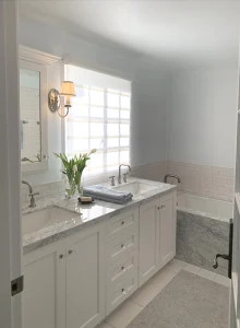 10 LAS PALMAS MASTER BATH SMALLER 220x300