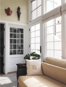 8 LAS PALMAS SUNROOM INSIDE SMALLER 227x300