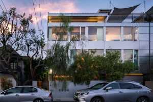 DSC4572WebRes 300x200