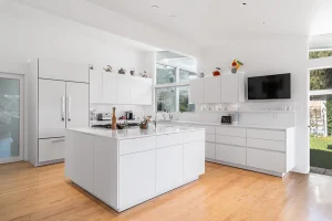 243 HOL DH Photo 29 300x200